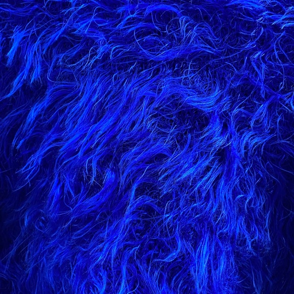 Y2K fuzzy cropped hoodie - Picture 7 of 11